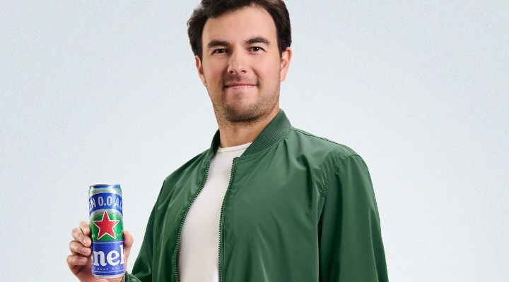 Checo PÃ©rez sorprende como conductor en un experimento de Heineken 0.0, demostrando la importancia del consumo responsable.
