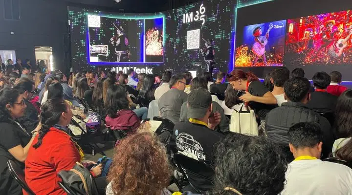 Invertir donde la atención vive: Video Pódcast en Spotify.
