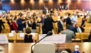 La televisión y la política: el poder como espectáculo
