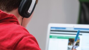 ¿Quién protege los datos personales de los niños?