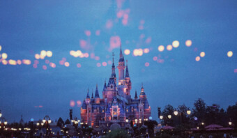 hablar de Disney+