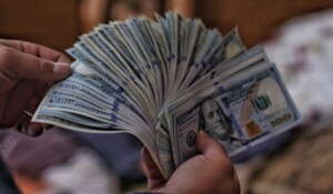 Ministras plagiarias y políticos corruptos: es nuestra culpa