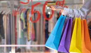 El 62% de los consumidores que cambió sus hábitos de consumo por la situación económica actual compra productos más baratos