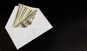 El riesgo moral en las relaciones contractuales: bonos o no